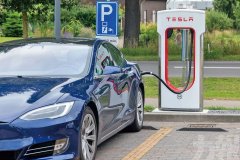 <b>特斯拉季績未能讓市場滿意</b>