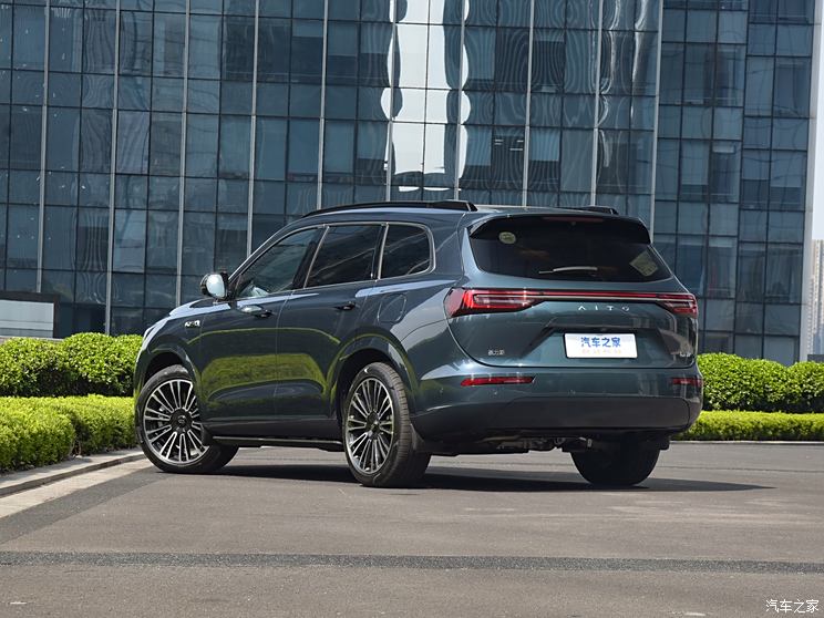 AITO 问界 问界M7 2024款 1.5T 智驾四驱Ultra版 6座 AITO 问界 问界M7 2024款 1.5T 智驾四驱Ultra版 6座